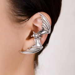 Кафф-серьга летучая мышь серебристая